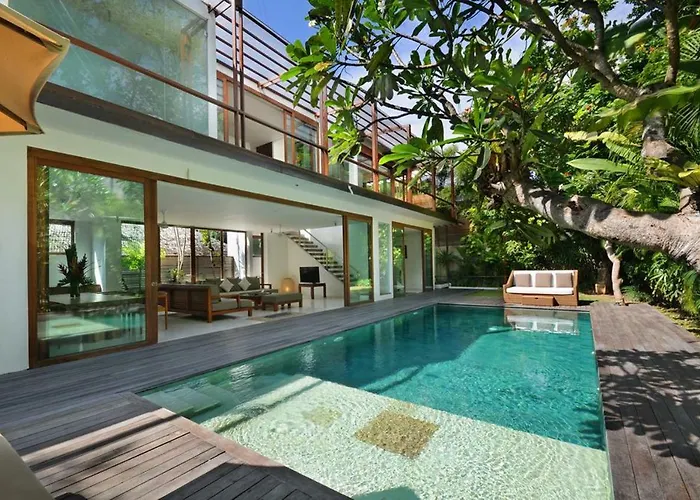 Axis Villa, Villa