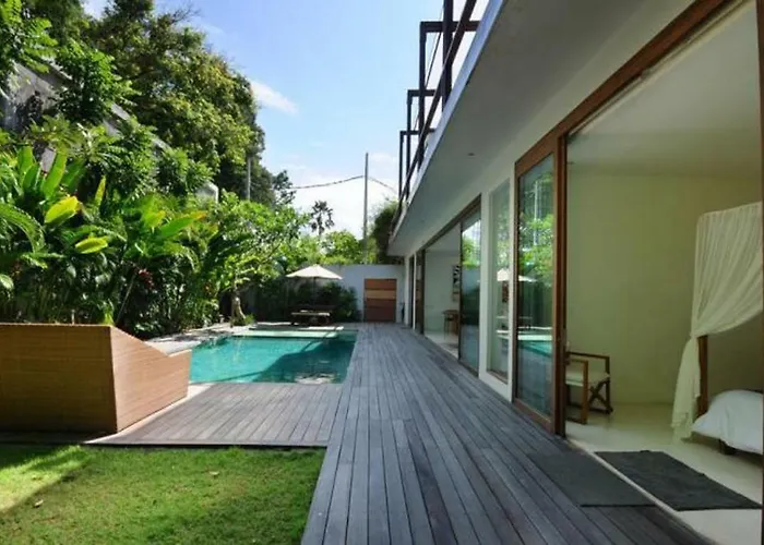 Villa Axis Villa, *