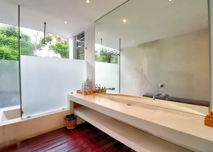 Axis Villa, * Seminyak (Bali)